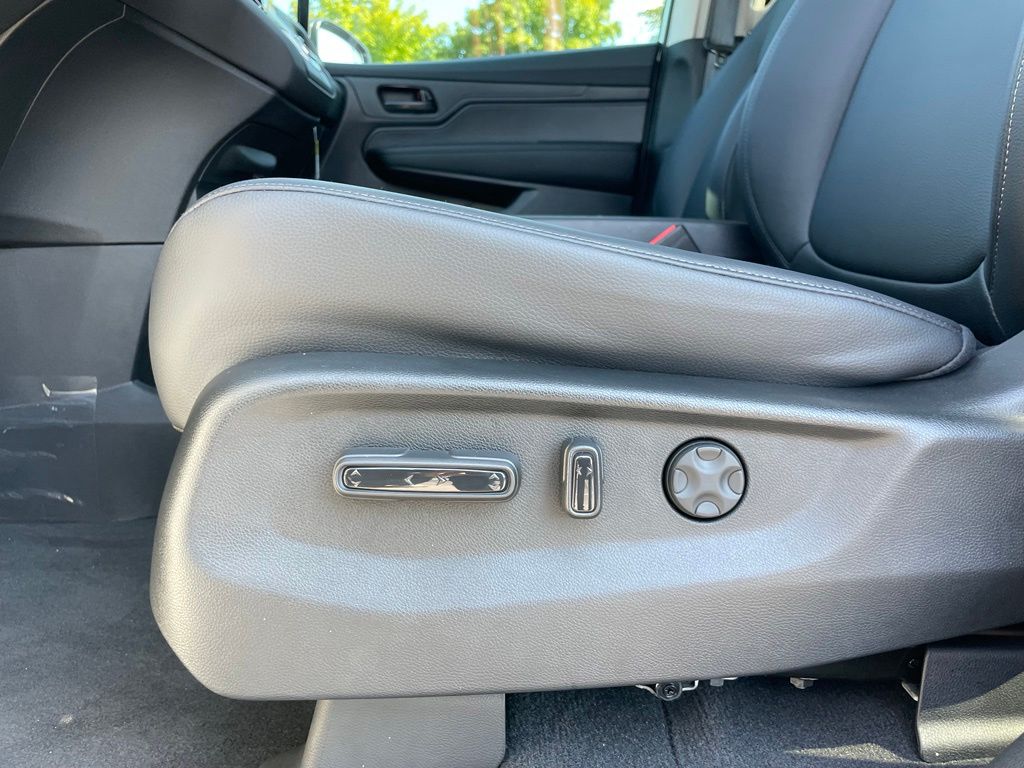 Thumbnail: 2027 Honda Odyssey - 24