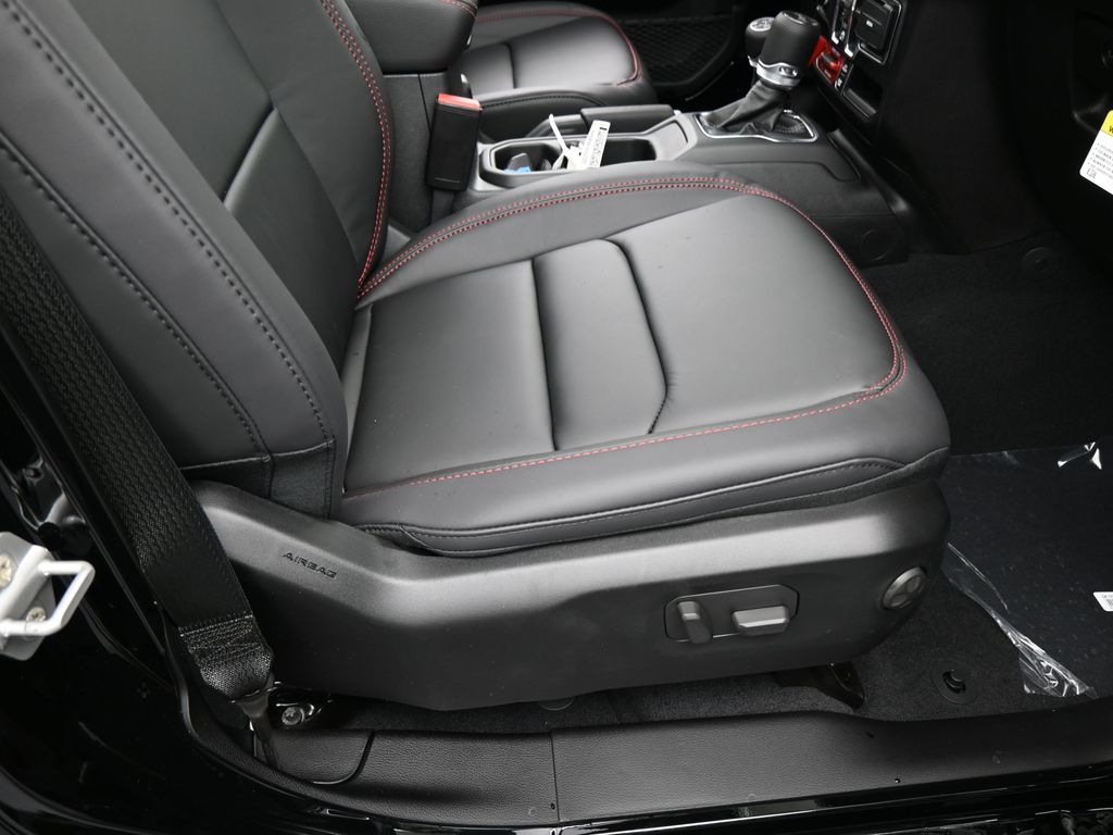 New 2026 Black Clearcoat Jeep Rubicon X image 40