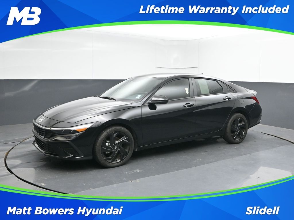 Abyss Black 2026 Hyundai Elantra Sedan Front-Wheel Drive Continuously Variable Transmission