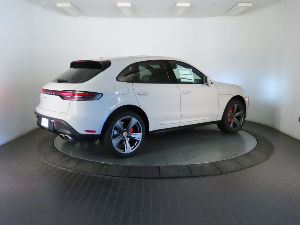 Thumbnail: 2026 Porsche Macan - 7
