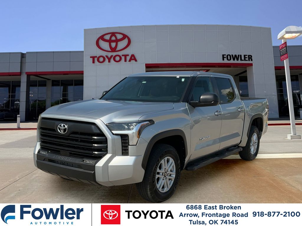 2025 Toyota Tundra SR5 CrewMax Cab 4WD