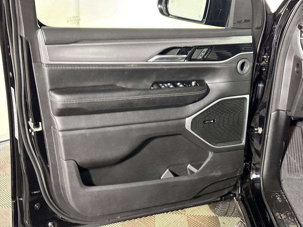 2026 Jeep Grand Wagoneer L Limited Altitude