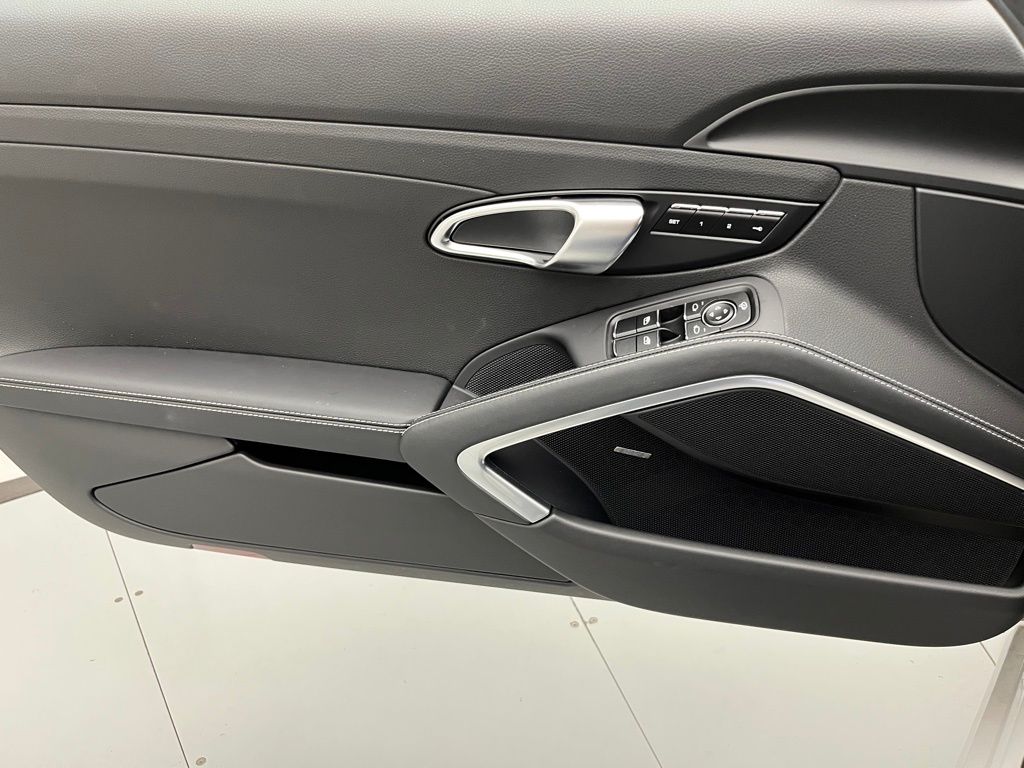 Thumbnail: 2025 Porsche 718 Cayman - 24