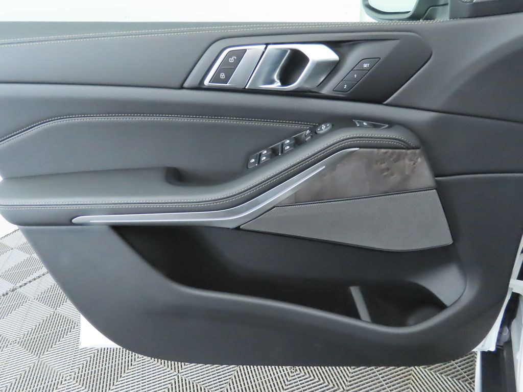 Thumbnail: 2026 BMW X5 - 25