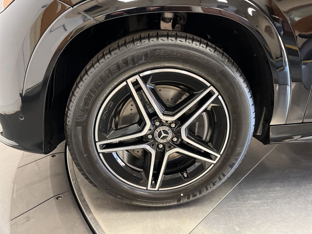 Thumbnail: 2026 Mercedes-Benz GLE - 10