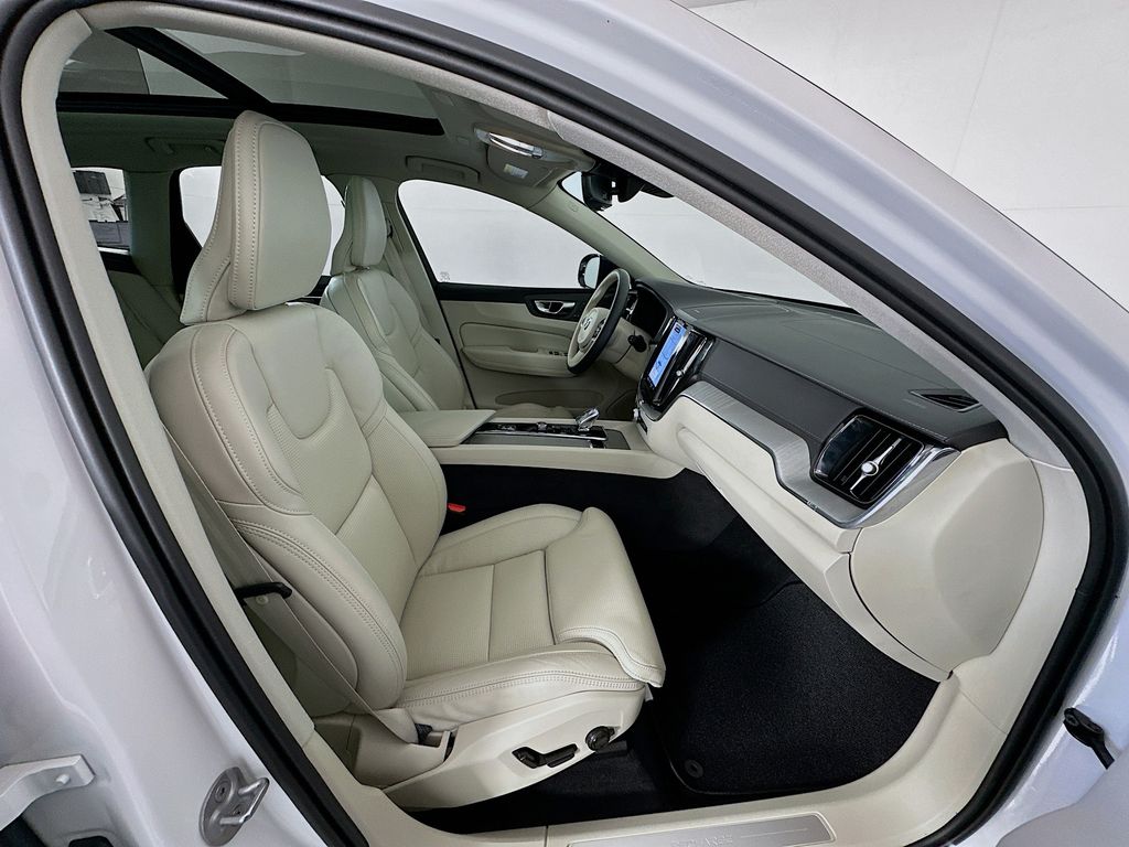 Thumbnail: 2024 Volvo XC60 - 29