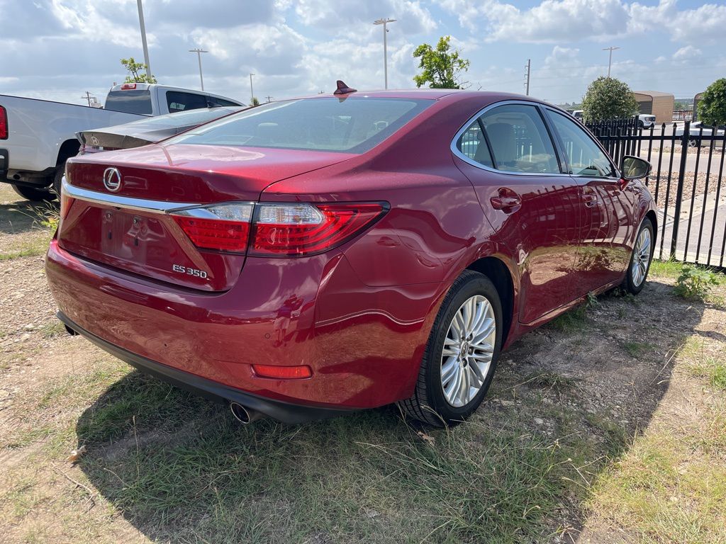 Thumbnail: 2014 Lexus ES - 3