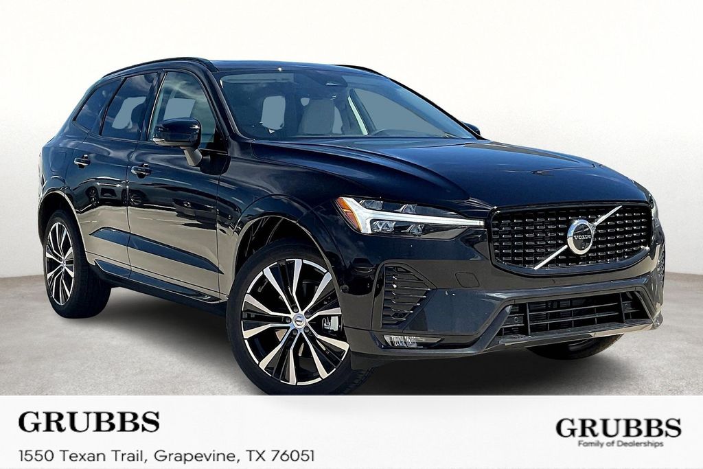 2025 Volvo XC60 B5 Plus Dark Theme AWD