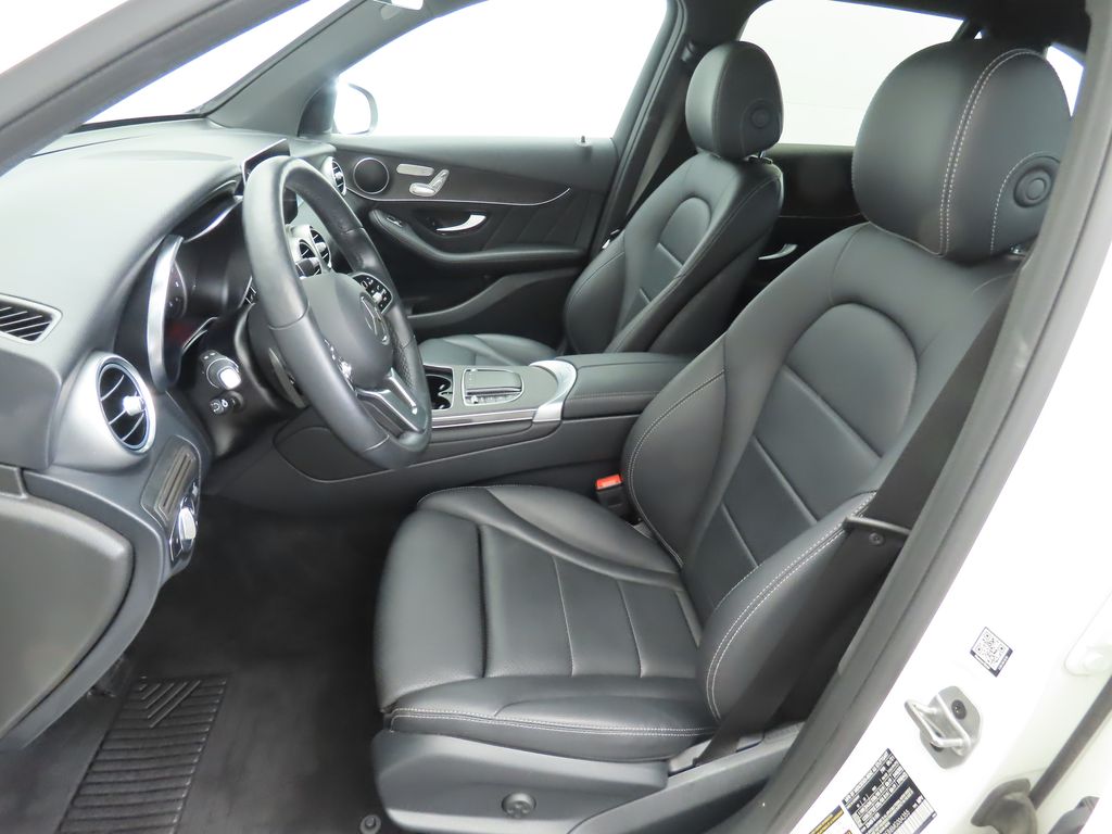 2021 Mercedes-Benz GLC 300 19