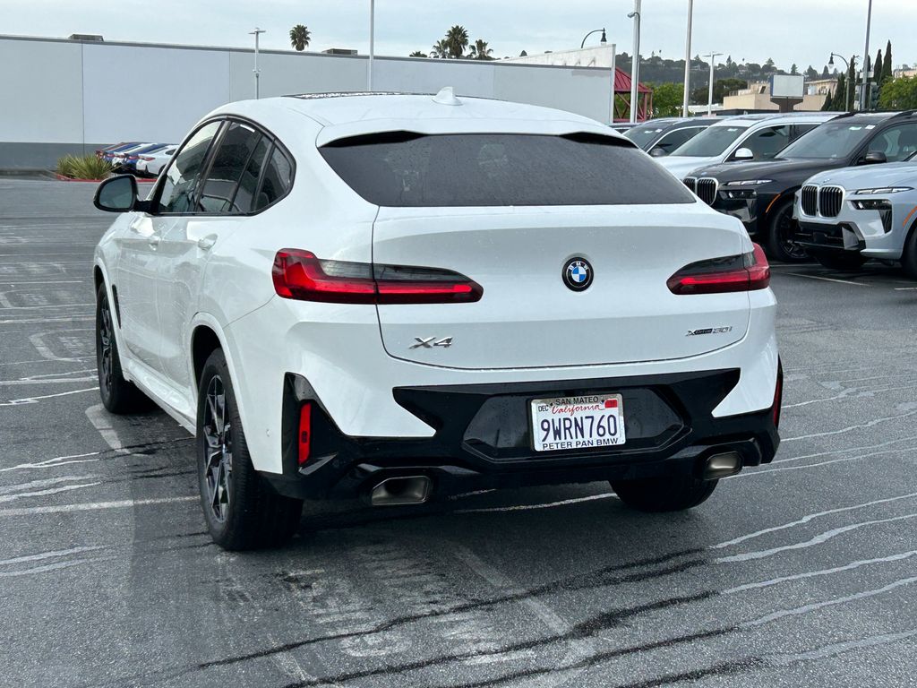 Thumbnail: 2025 BMW X4 - 3