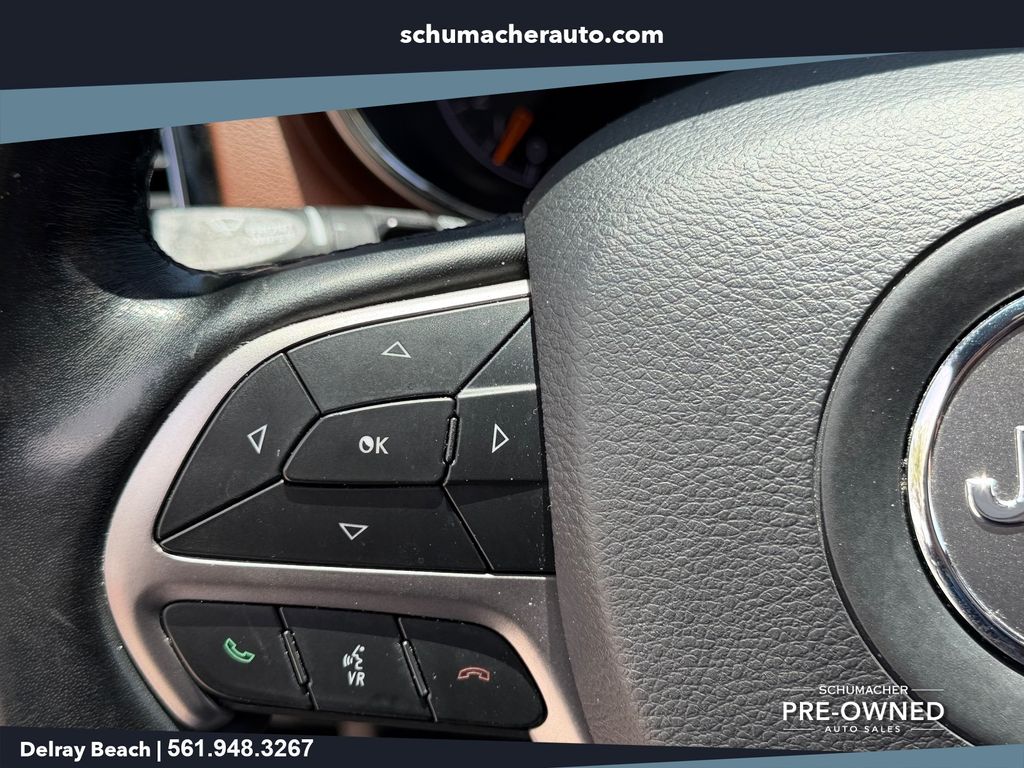 used 2020 Jeep Grand Cherokee car, priced at $27,198