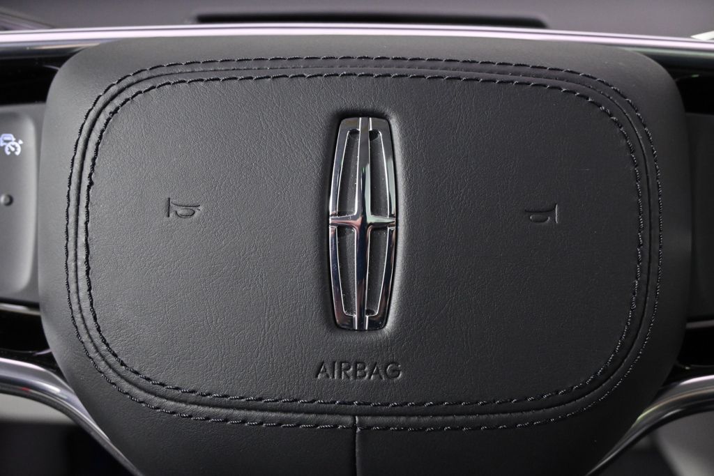 New 2026 Red Lincoln Reserve image 35