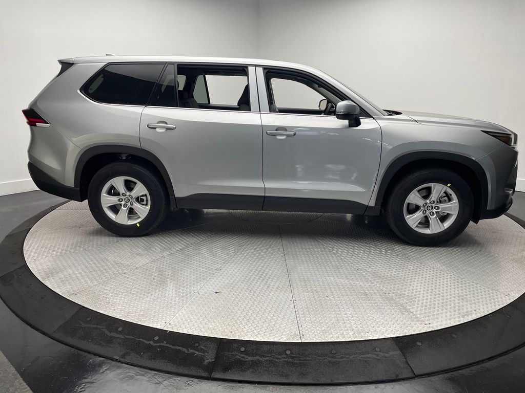 Thumbnail: 2025 Toyota Grand Highlander - 4