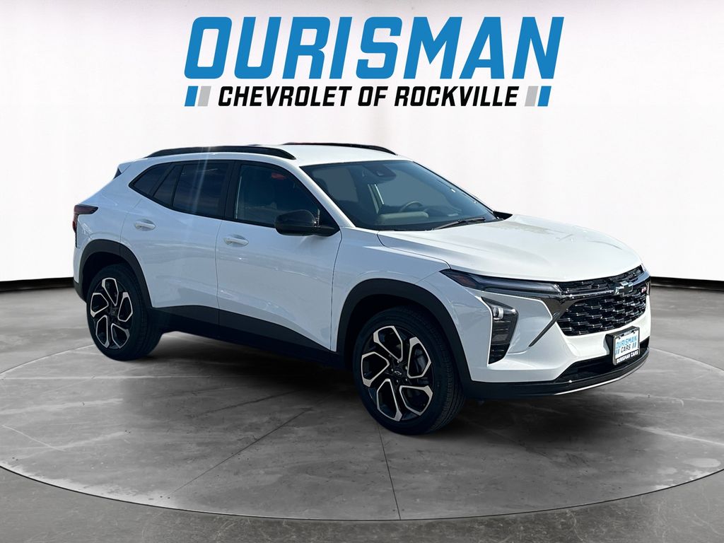 Summit White 2026 Chevrolet Trax RS with 2RS FWD SUV / Crossover Front-Wheel Drive 6-Speed Automatic