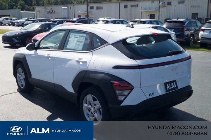 New 2026 White Hyundai SE image 11