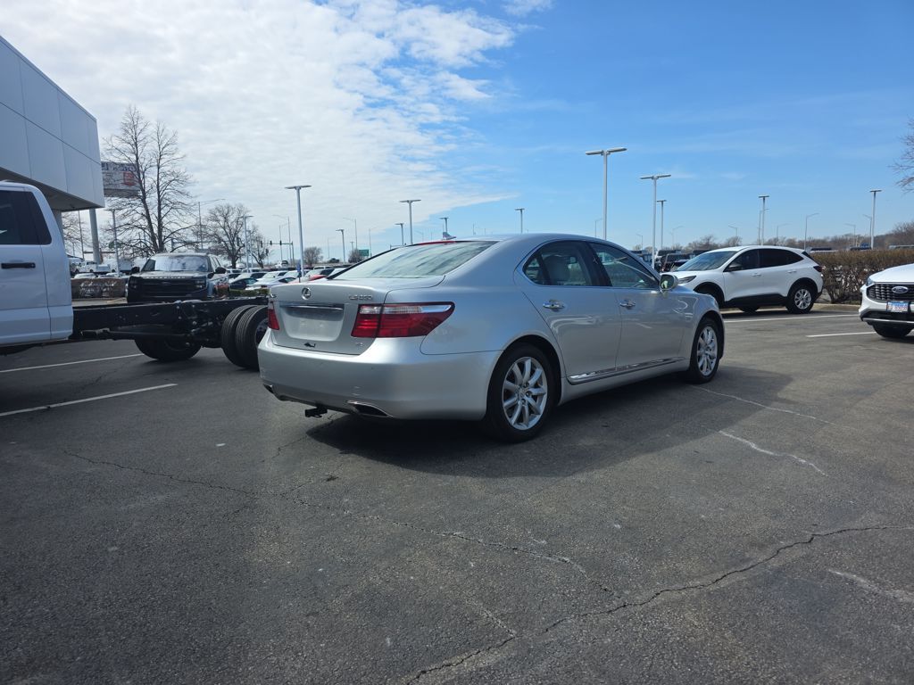 Used 2009  Lexus 460 image 8