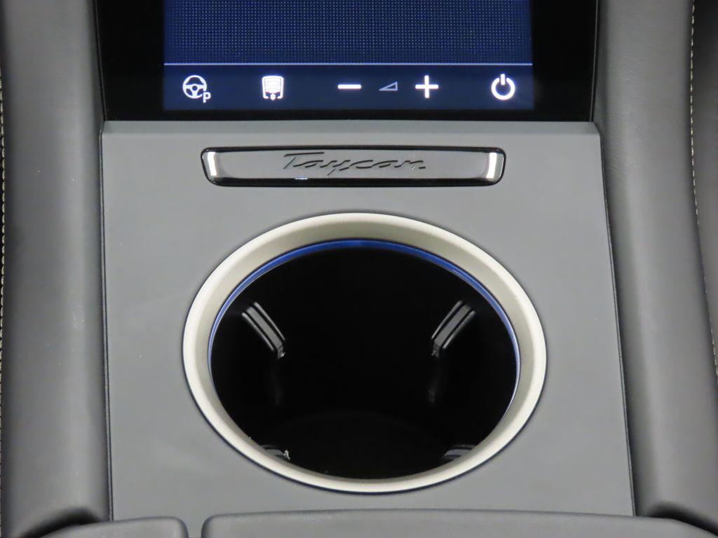 Thumbnail: 2025 Porsche Taycan - 30