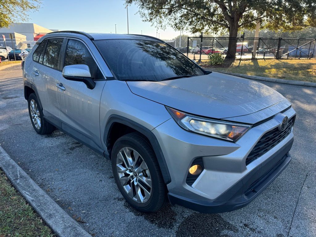 2021 Toyota RAV4 XLE Premium 7