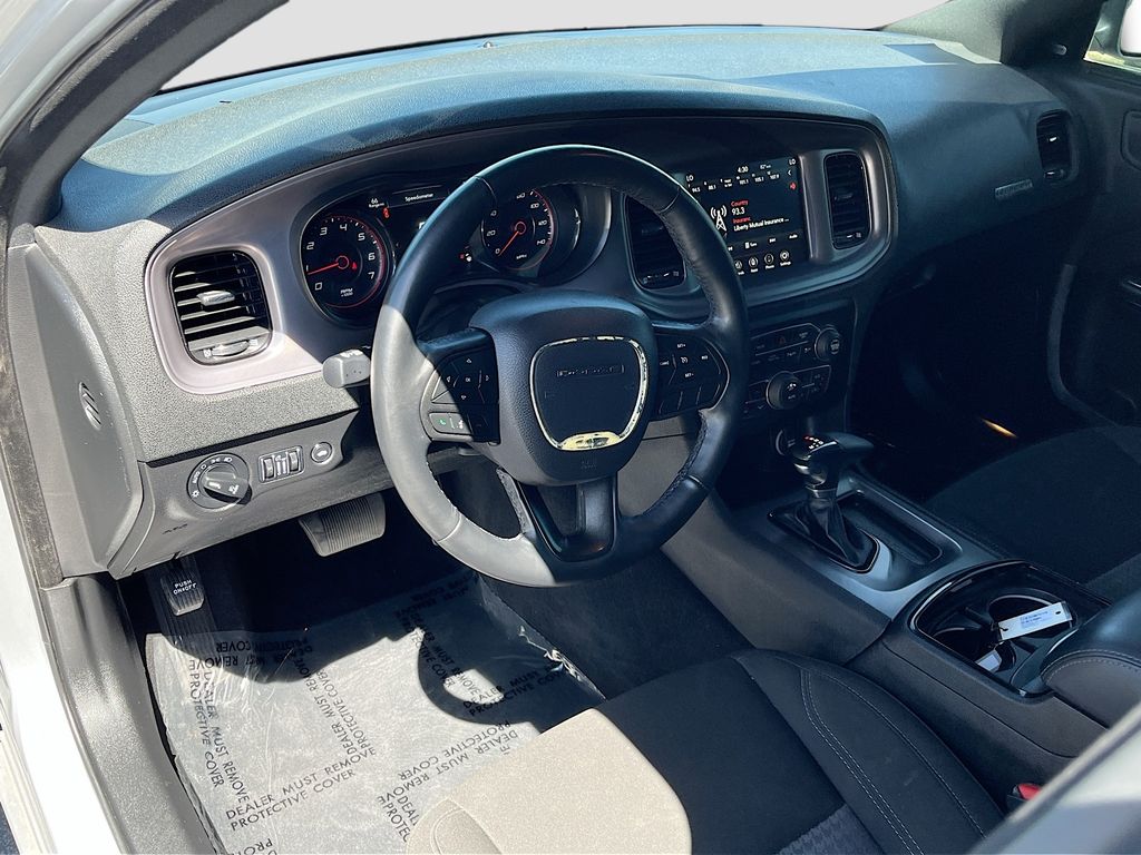 Used 2023 Silver Dodge SXT image 9