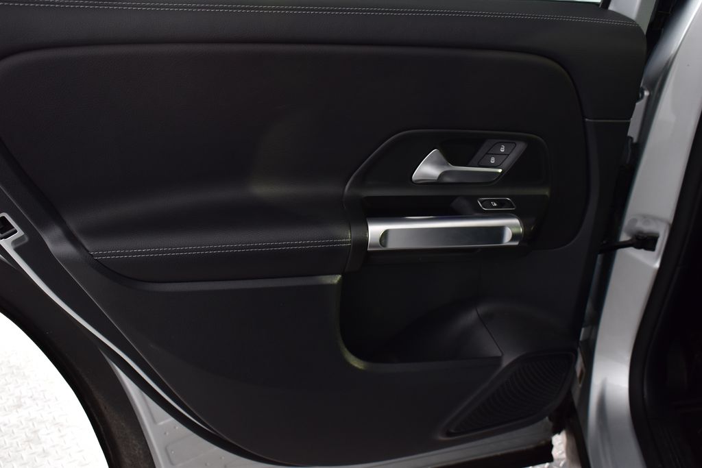 Thumbnail: 2022 Mercedes-Benz GLB - 29