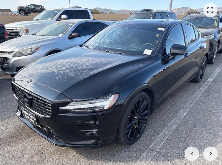 2022 Volvo S60