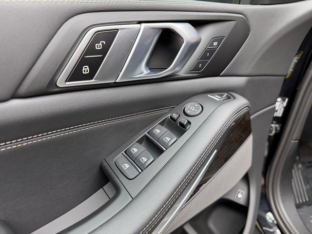 Used 2025 Black BMW xDrive50e image 11