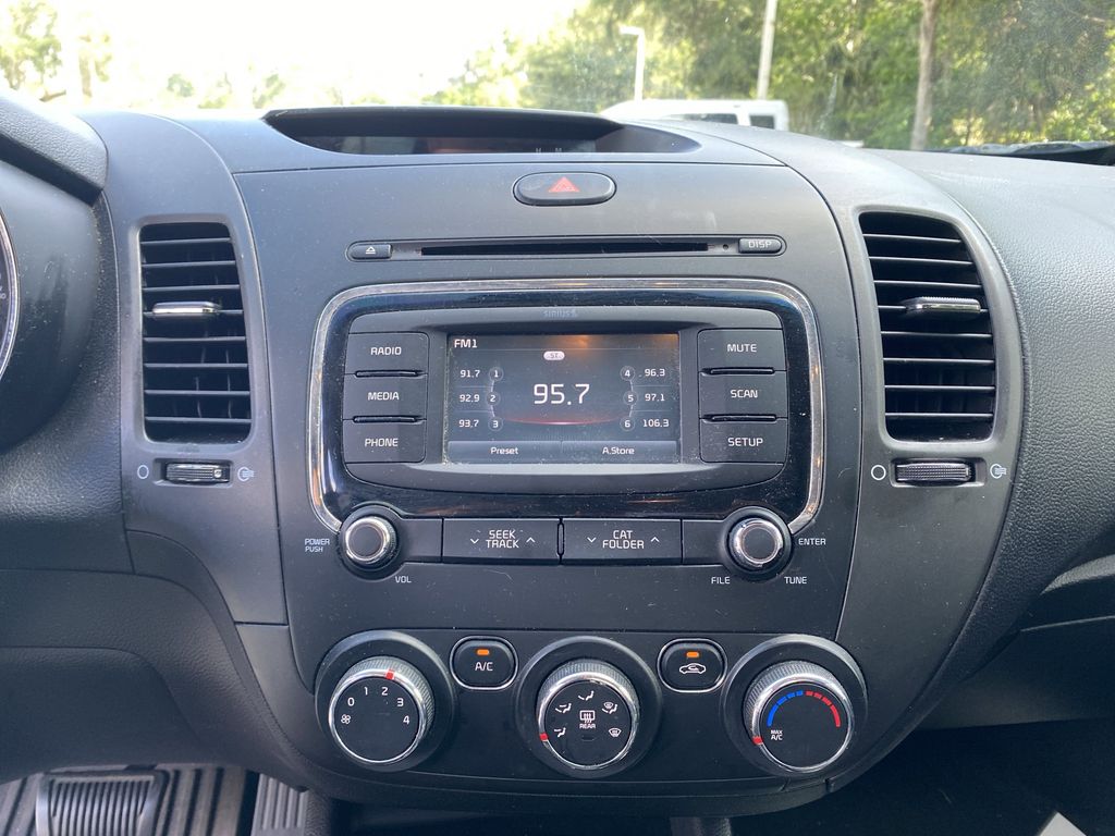 2017 Kia Forte LX photo