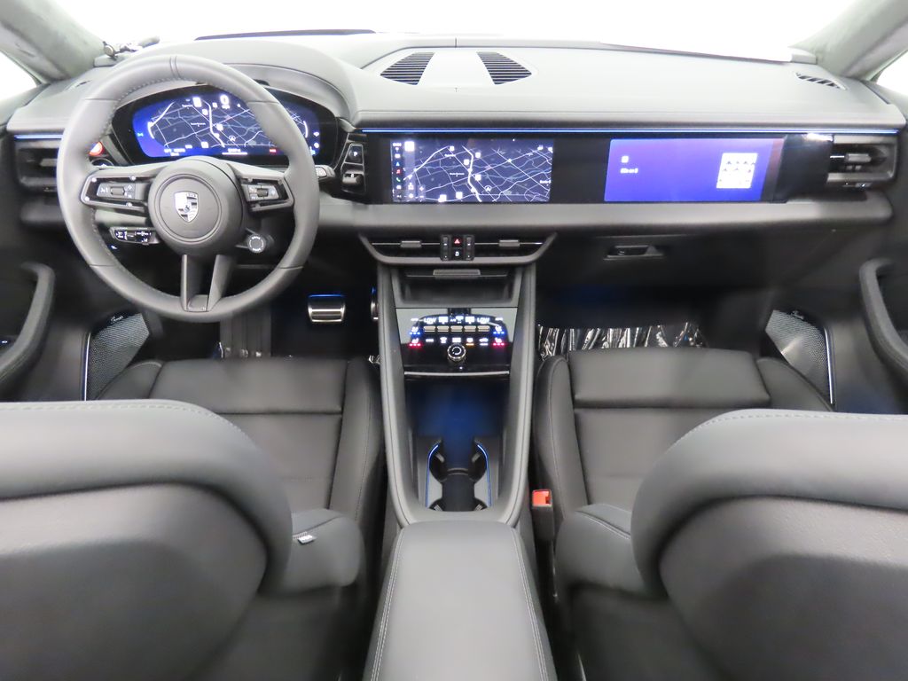 Thumbnail: 2025 Porsche Macan - 16