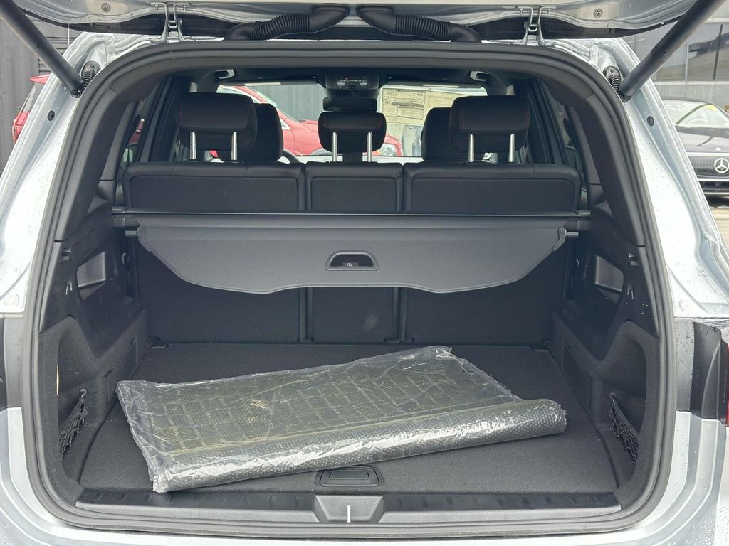 Thumbnail: 2025 Mercedes-Benz GLB - 19