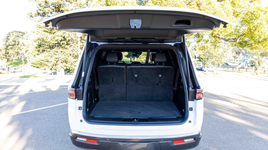 Used 2022 Jeep Wagoneer Series II 4D Sport Utility