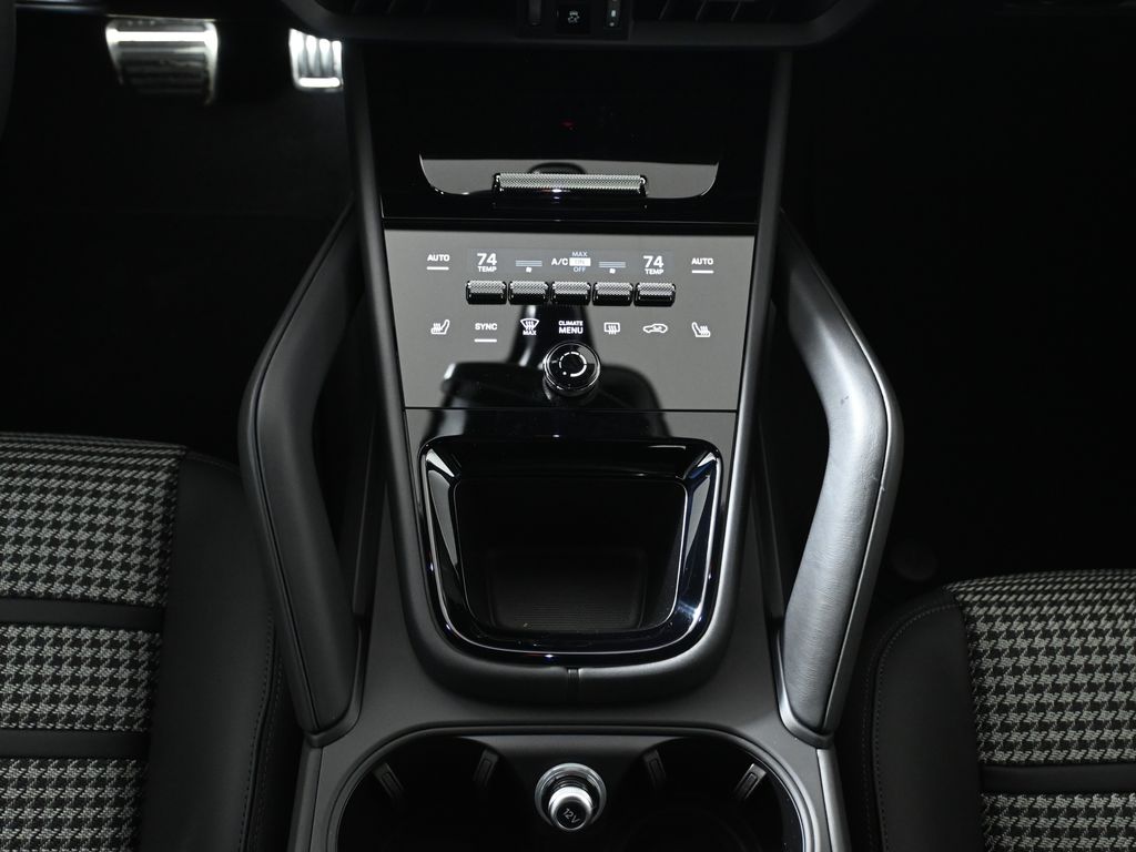 Thumbnail: 2026 Porsche  - 24