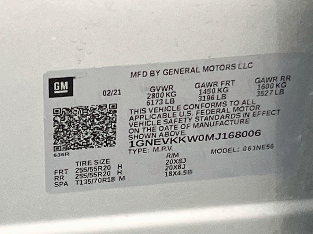 Used 2021 Silver Ice Metallic Chevrolet Premier image 35