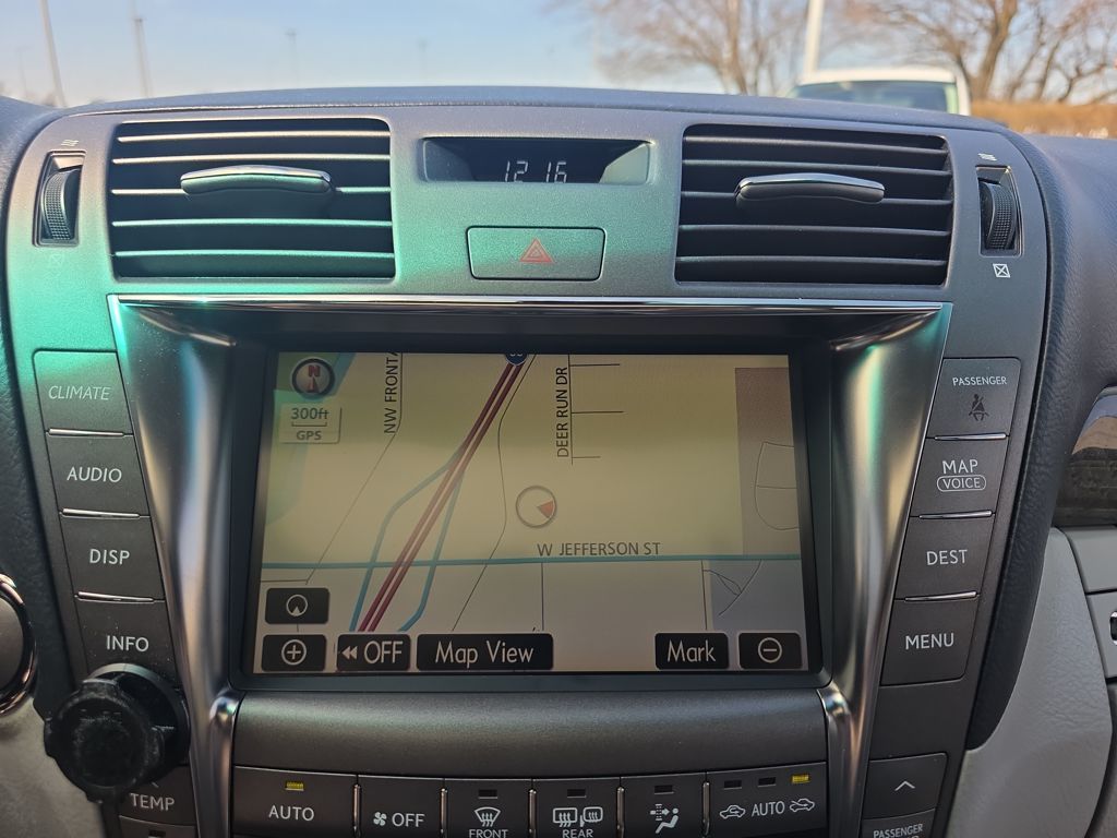 Used 2009  Lexus 460 image 37