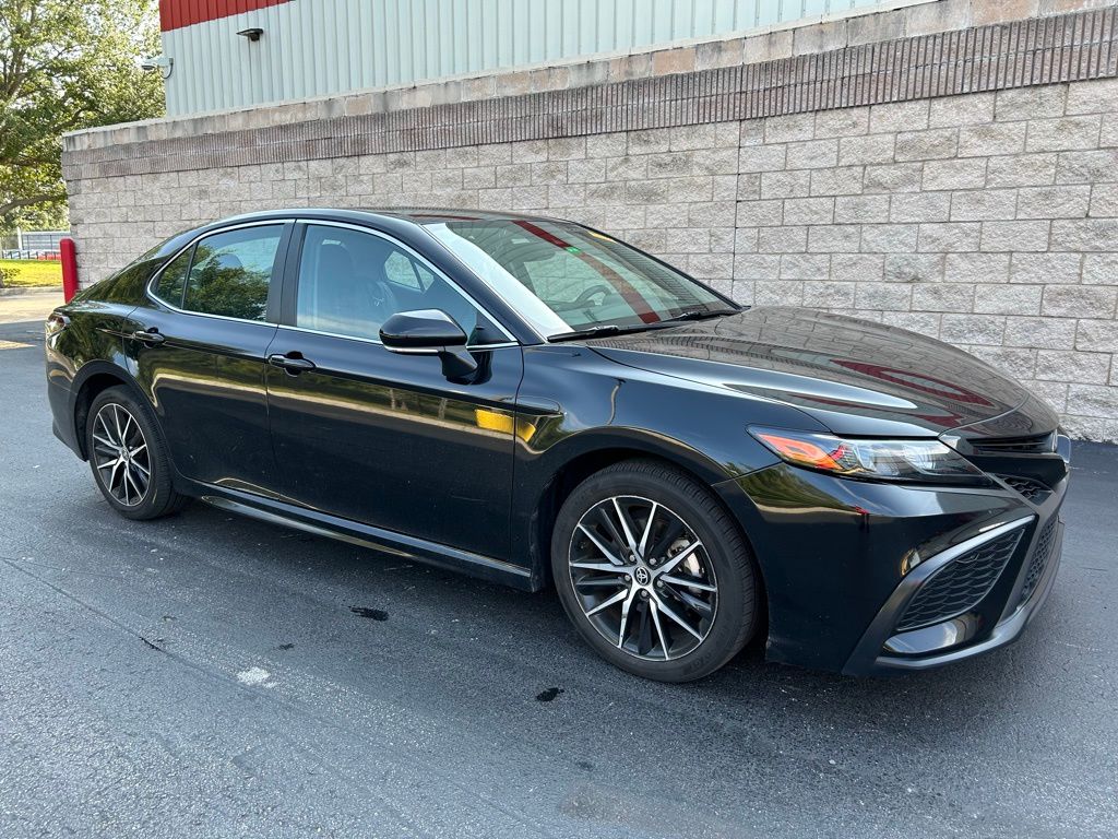 2024 Toyota Camry SE 7
