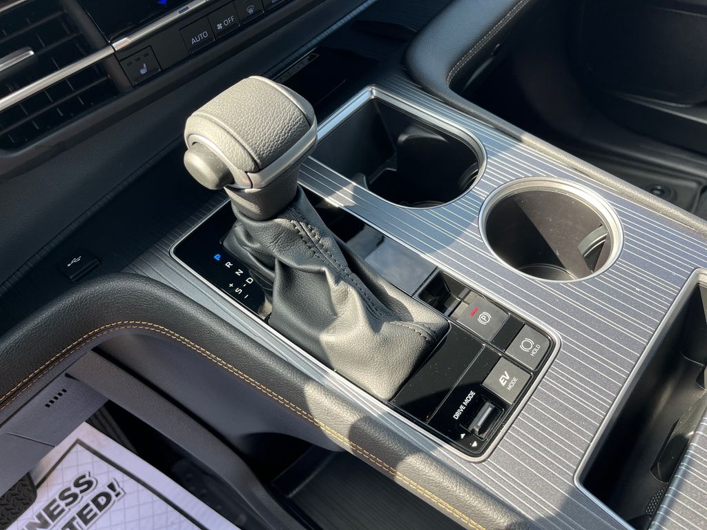 2024 Toyota Sienna Woodland Edition photo