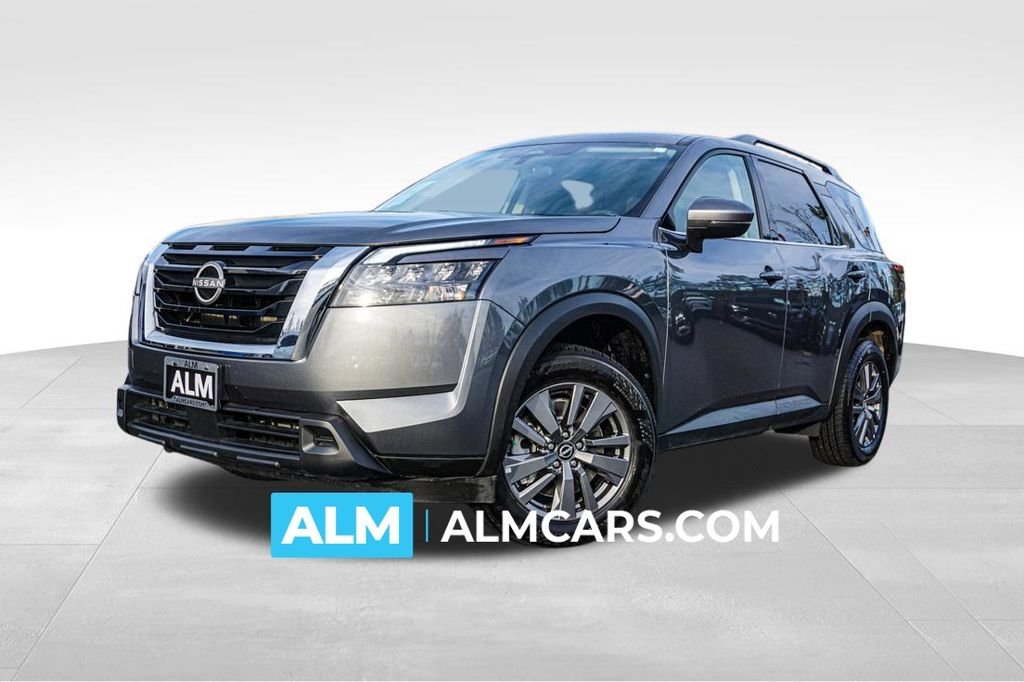 2025 Nissan Pathfinder SV