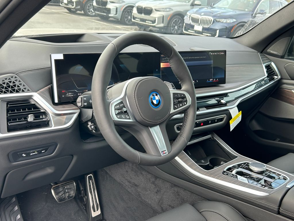 2026 BMW X5 xDrive50e 13