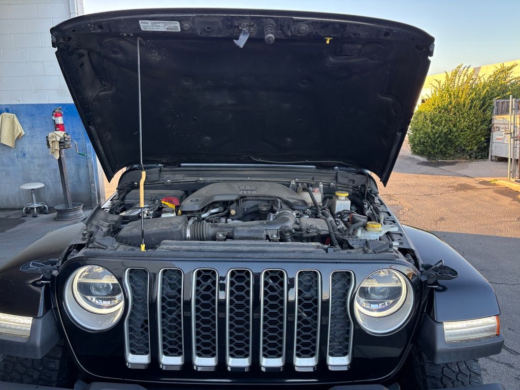 2021 Jeep Gladiator Overland photo 24