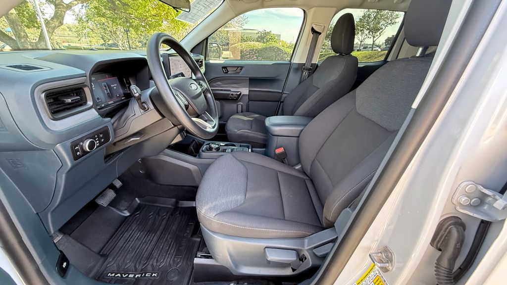 Used 2025 Ford Maverick XL 4D Crew Cab