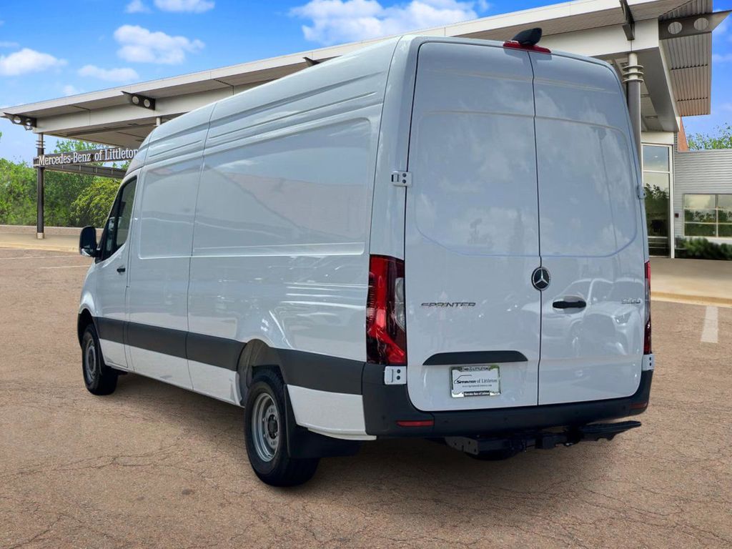 2024 Mercedes-Benz Sprinter 3500 Cargo 170 WB 3