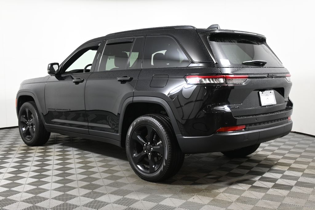 Thumbnail: 2025 Jeep Grand Cherokee - 8