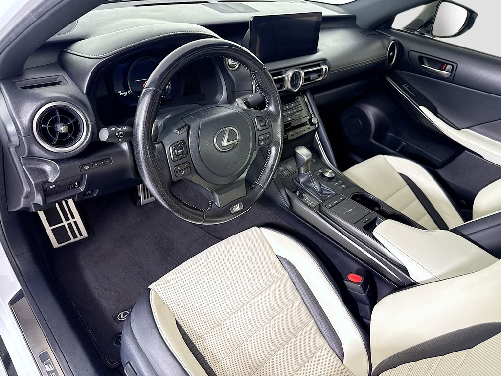 Thumbnail: 2021 Lexus IS - 9