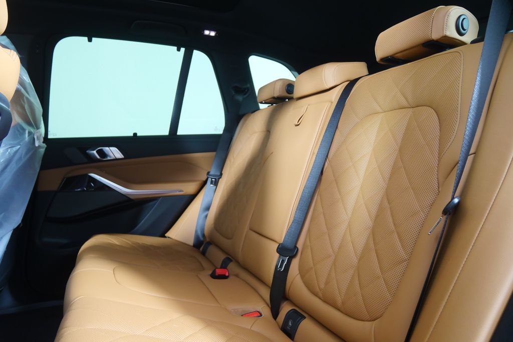 Thumbnail: 2026 BMW X5 - 15