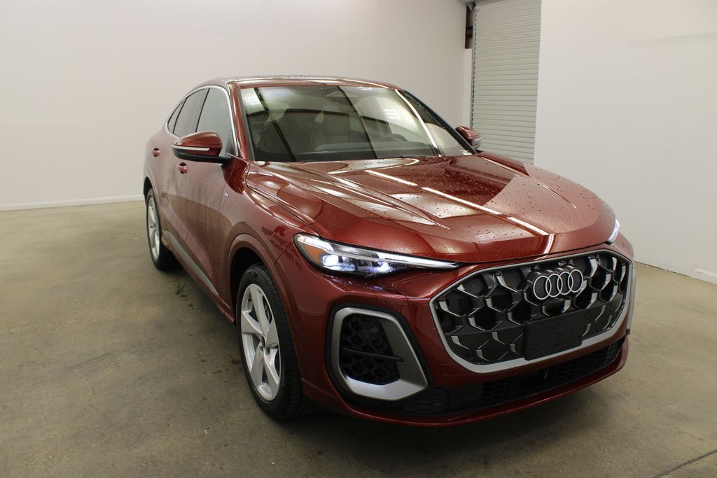 new 2025 Audi Q5 car, priced at $62,078