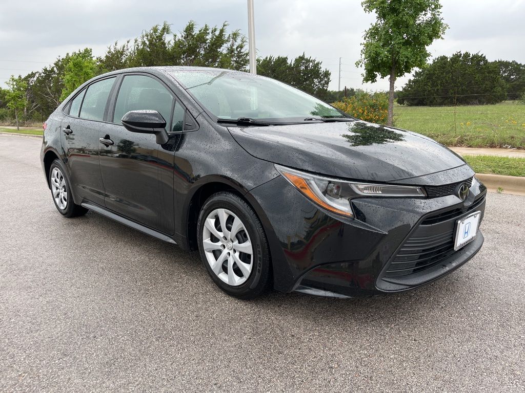2023 Toyota Corolla LE 3