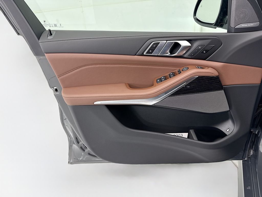 Thumbnail: 2026 BMW X5 - 23