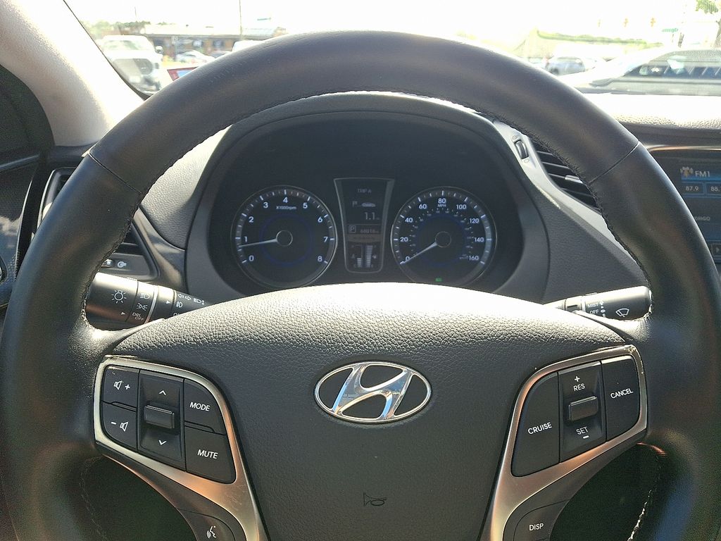 Thumbnail: 2012 Hyundai Azera - 22