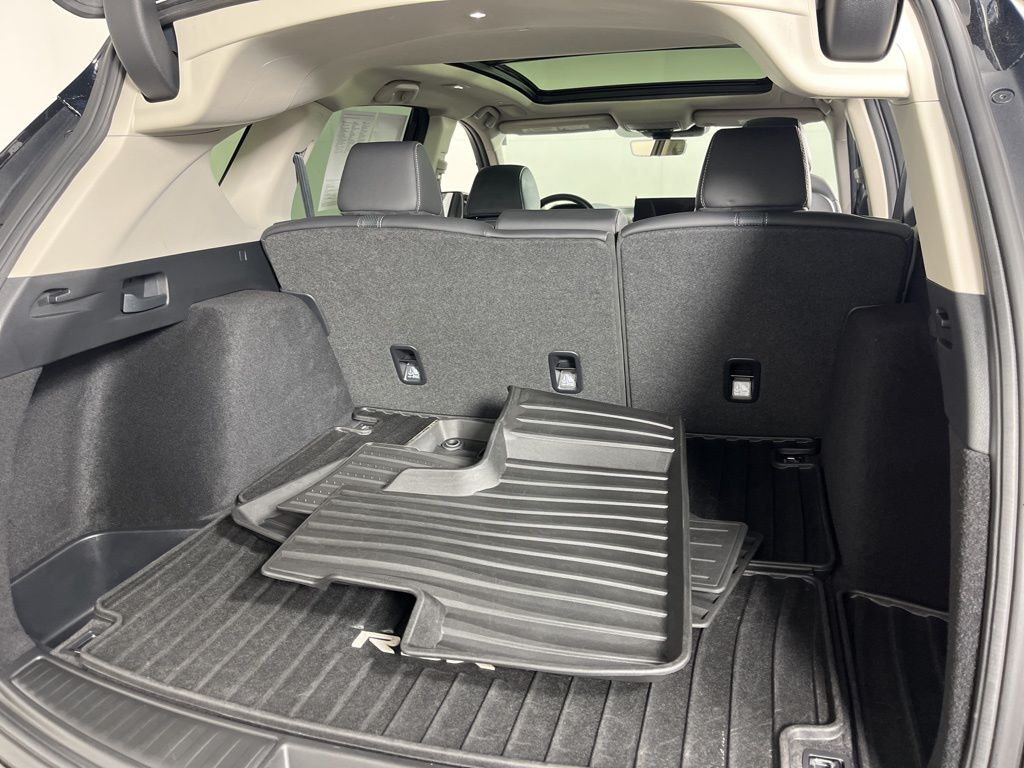 Thumbnail: 2025 Acura RDX - 20