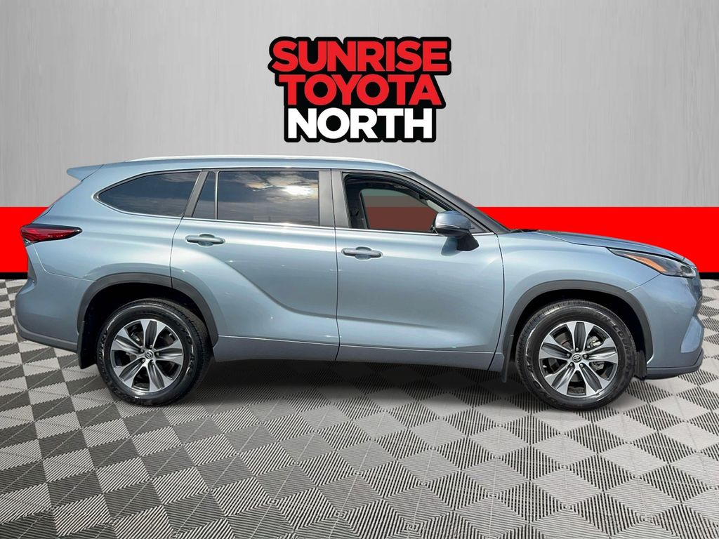Used 2023 Toyota Highlander SUV