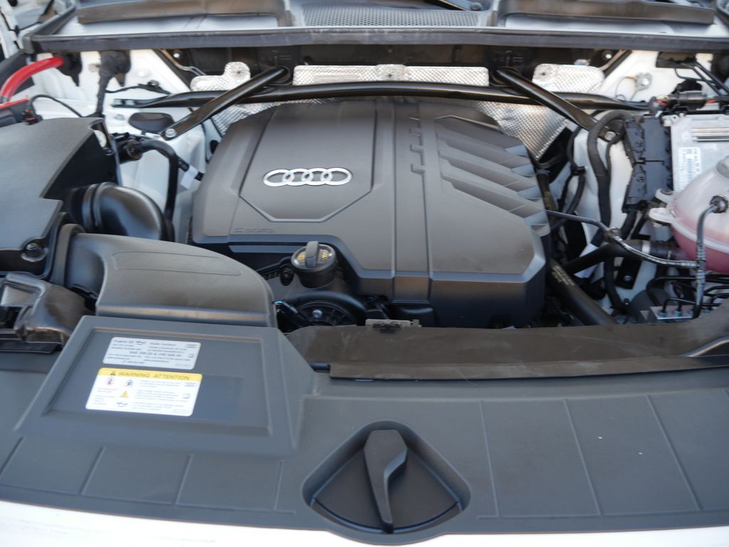 Thumbnail: 2023 Audi Q5 - 11